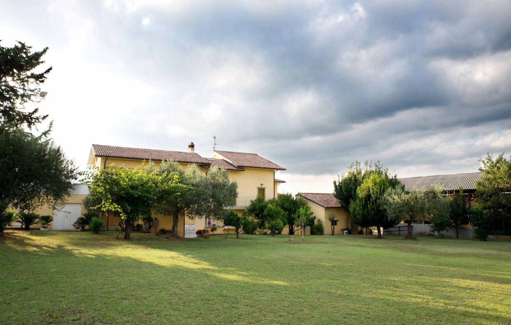 Agriturismo Il Casolare Di Nonno Mario Manoppello Exterior foto